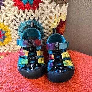💜SOLD💙 Rainbow Tie Dye Keen Sandals Size 5 Toddler